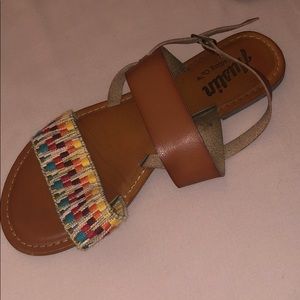 Multicolor sandals